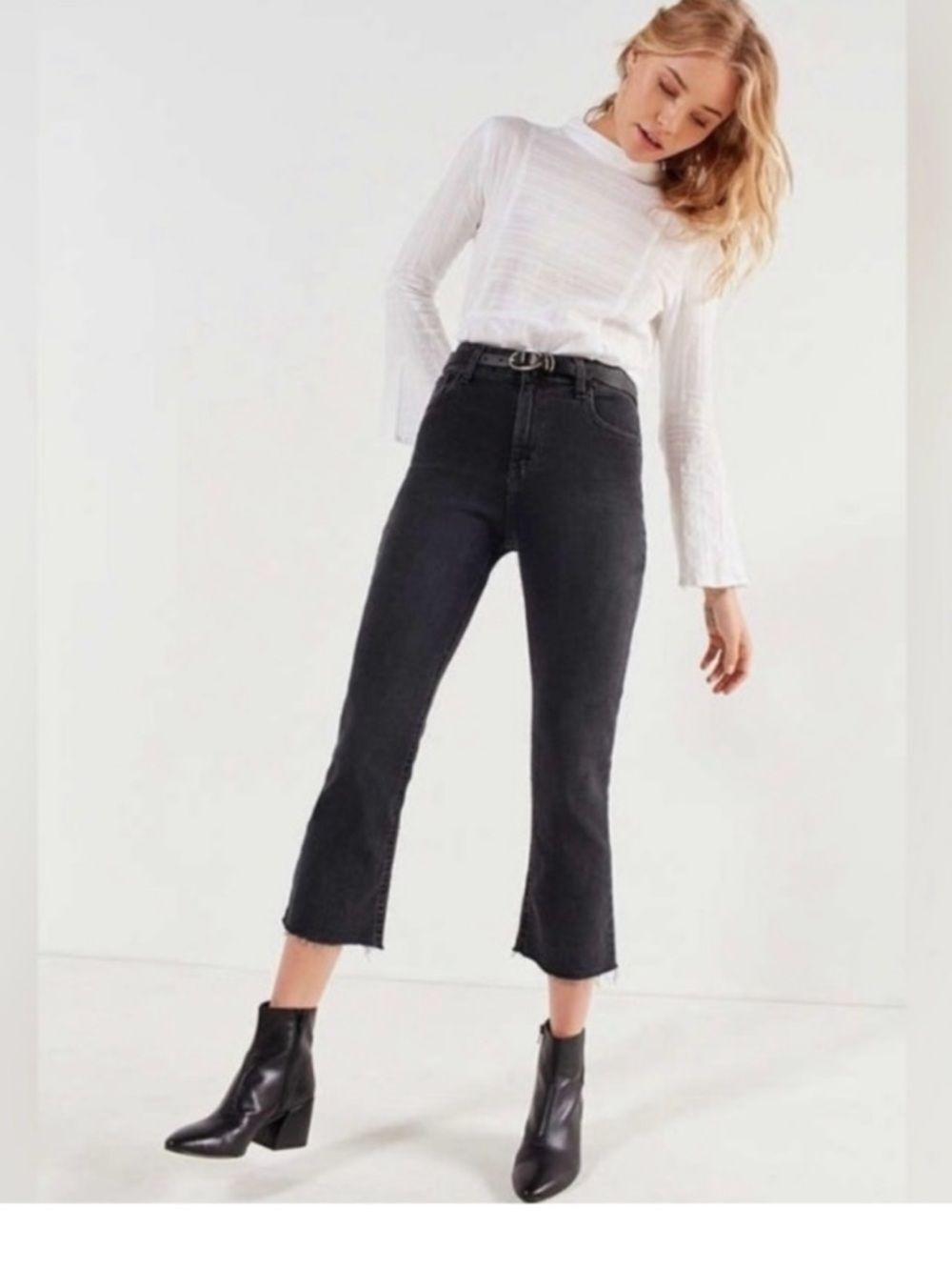 Abercrombie & Fitch High-Rise Black High Rise Ankle Flare Jeans size 25/0L